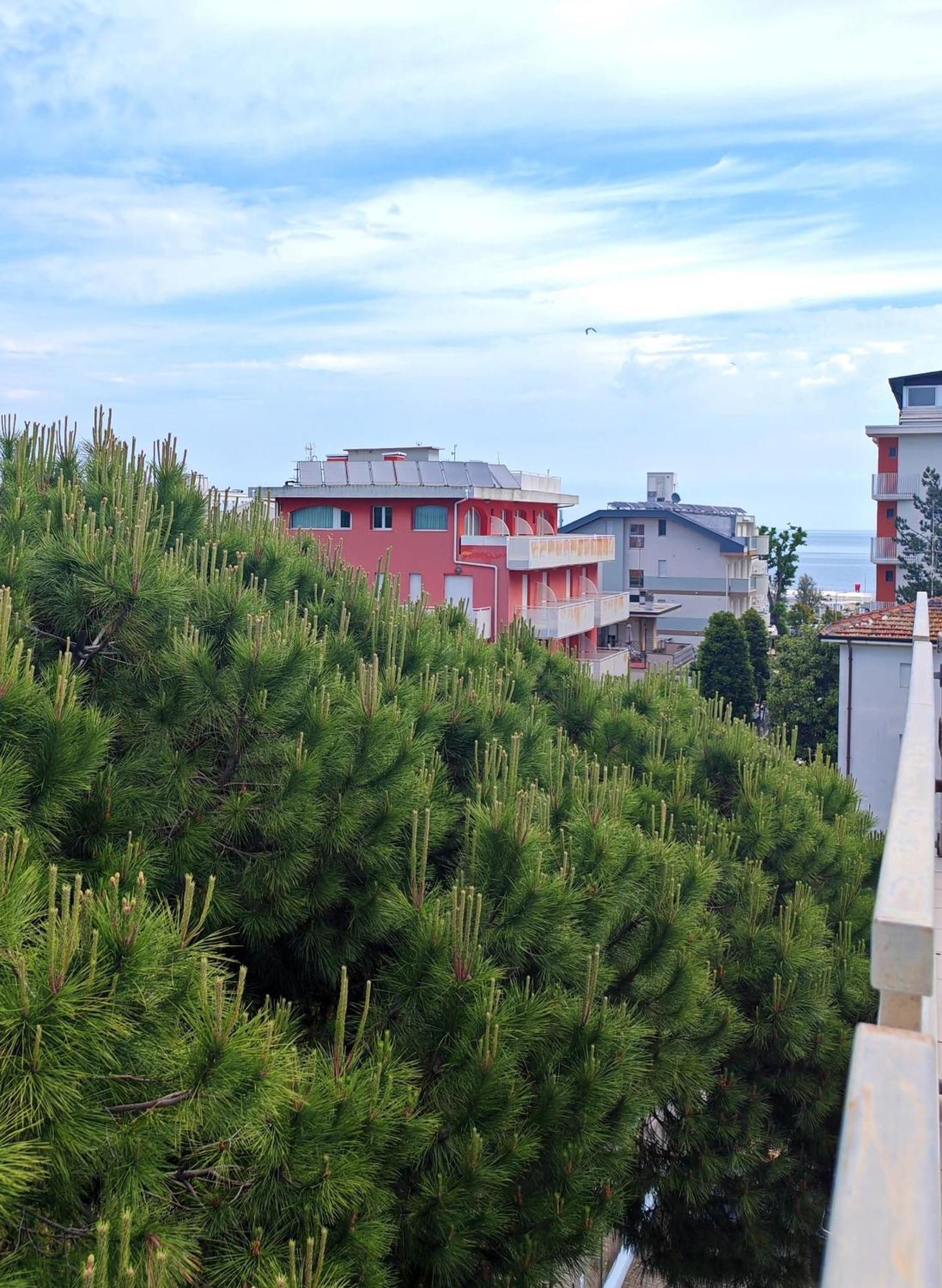 Hotel Etna - Nuova Gestione Romagnola All-Inclusive Spiaggia Parcheggio Riccione Kültér fotó